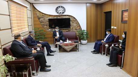 دیدار مدیر کل امور شعب بانک رفاه کارگران استان سمنان با دکتر دانائی رئیس دانشگاه به مناسبت روز پرستار